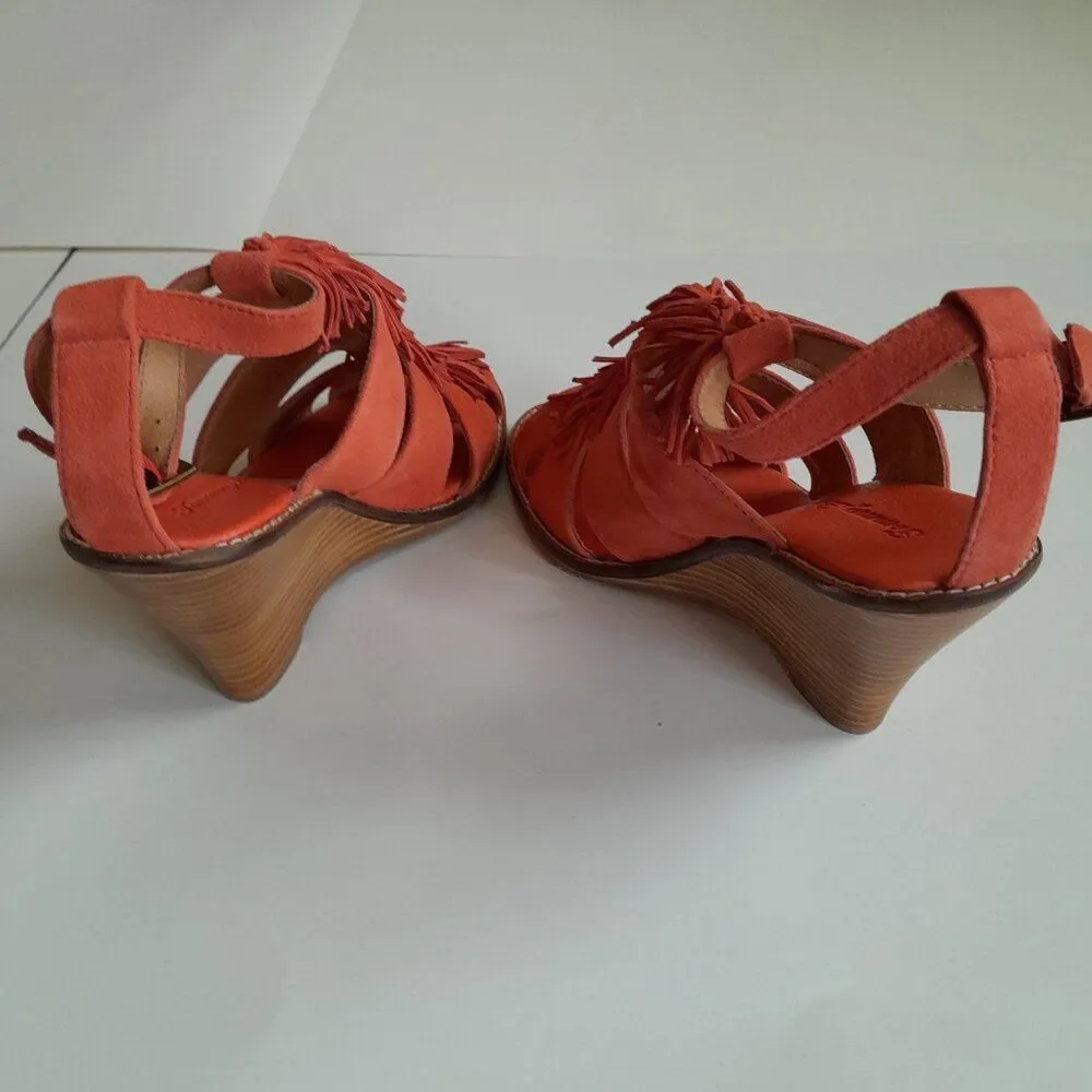 Tommy Bahama Palrinna Wedge Sandals Size 7 Tan Open Toe Tasseled Ankle Heel